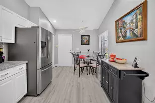 8347 Springlake Dr, Boca Raton, FL 33496 - Photo 9