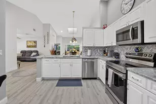 8347 Springlake Dr, Boca Raton, FL 33496 - Photo 13