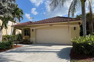 4293 Laurel Ridge Cir, Weston, FL 33331 - Photo 3