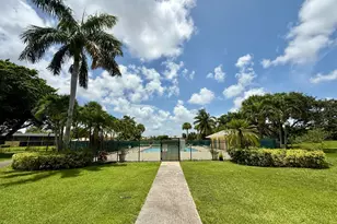 1625 Meadows Cir W, Boynton Beach, FL 33436 - Photo 11