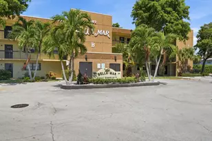 367 S Federal Hwy, Deerfield Beach, FL 33441 - Photo 1