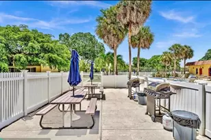 830 SW 9th St Cir, Boca Raton, FL 33486 - Photo 9