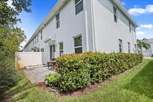 384 SE Sea Hunt Wy, Stuart, FL 34994 - Photo 29
