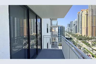210 174th Street #1901, Sunny Isles Beach, FL 33160 - Photo 19