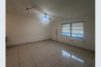 20210 NE 2nd Avenue #V14, Miami Gardens, FL 33179 - Photo 5