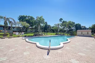 10 Willowbrook Ln, Delray Beach, FL 33446 - Photo 33