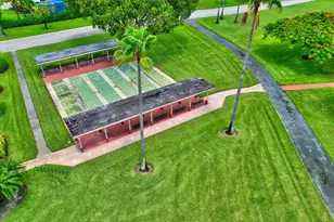 10 Willowbrook Ln, Delray Beach, FL 33446 - Photo 41
