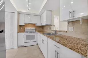 10 Willowbrook Ln, Delray Beach, FL 33446 - Photo 5