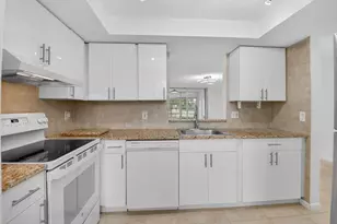 10 Willowbrook Ln, Delray Beach, FL 33446 - Photo 1
