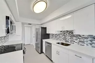 1000 St Charles Pl, Pembroke Pines, FL 33026 - Photo 5