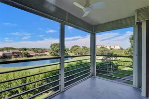 1000 St Charles Pl, Pembroke Pines, FL 33026 - Photo 9
