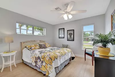 577 SW 24th Avenue, Boynton Beach, FL 33435 - Photo 21