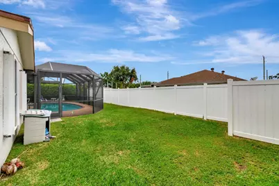 577 SW 24th Avenue, Boynton Beach, FL 33435 - Photo 31