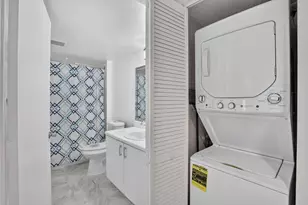 1500 SW 131st Ave, Pembroke Pines, FL 33027 - Photo 3