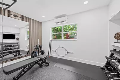 1627 NE 17th Avenue, Fort Lauderdale, FL 33305 - Photo 11