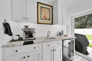 8 Windsor Rd W, Jupiter, FL 33469 - Photo 15