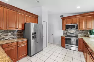 5737 Royal Club Dr, Boynton Beach, FL 33437 - Photo 5