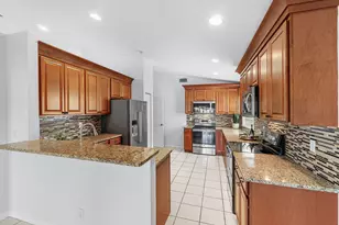5737 Royal Club Dr, Boynton Beach, FL 33437 - Photo 11