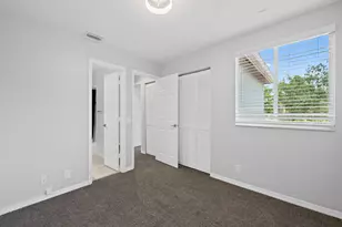 1204 Camellia Cir, Weston, FL 33326 - Photo 25