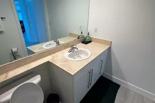 325 S Biscayne Blvd, Miami, FL 33131 - Photo 9