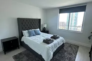 325 S Biscayne Blvd, Miami, FL 33131 - Photo 9