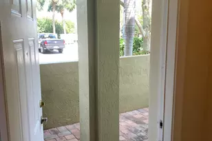 101 Lake Monterey Cir, Boynton Beach, FL 33426 - Photo 7
