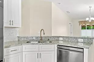 815 Greenleaf Cir, Vero Beach, FL 32960 - Photo 9
