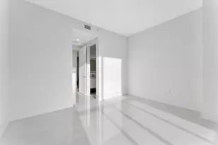 220 Lake Shore Dr, Lake Park, FL 33403 - Photo 21