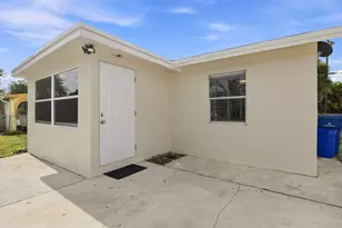 1217 W 32nd St, Riviera Beach, FL 33404 - Photo 3