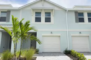 646 Salisbury Cir, Fort Pierce, FL 34982 - Photo 1
