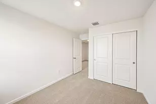 646 Salisbury Cir, Fort Pierce, FL 34982 - Photo 19