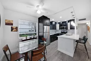 21 Normandy A, Delray Beach, FL 33484 - Photo 5