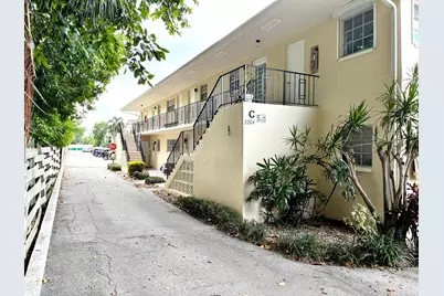 2204 NE 36th Street #Apt 26, Lighthouse Point, FL 33064 - Photo 1