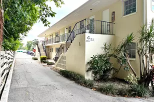 2204 NE 36th St, Lighthouse Point, FL 33064 - Photo 1