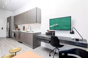 240 NW 25th St, Miami, FL 33127 - Photo 9