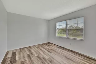 2502 SE Caladium Ct, Port Saint Lucie, FL 34952 - Photo 15
