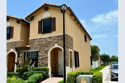 9207 W 33rd Lane, Hialeah, FL 33018 - Photo 1