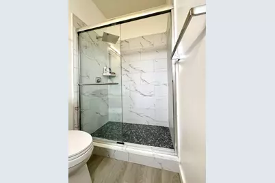 9207 W 33rd Lane, Hialeah, FL 33018 - Photo 25