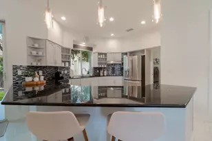 1907 S Club Dr, Wellington, FL 33414 - Photo 9