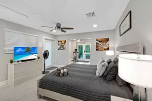 2817 NE 9th Ave, Wilton Manors, FL 33334 - Photo 15