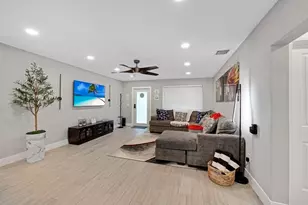 2817 NE 9th Ave, Wilton Manors, FL 33334 - Photo 5
