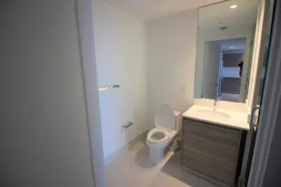 121 NE 34th St, Miami, FL 33137 - Photo 19