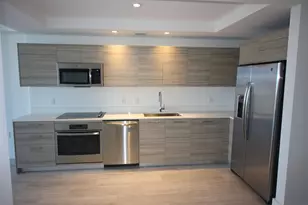 121 NE 34th St, Miami, FL 33137 - Photo 9