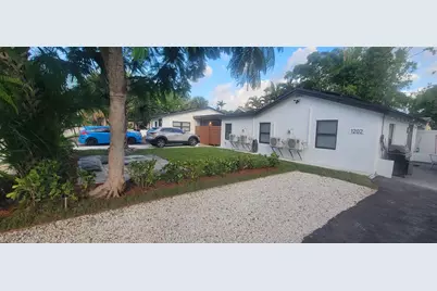 1202 NE 3rd Avenue, Fort Lauderdale, FL 33304 - Photo 1