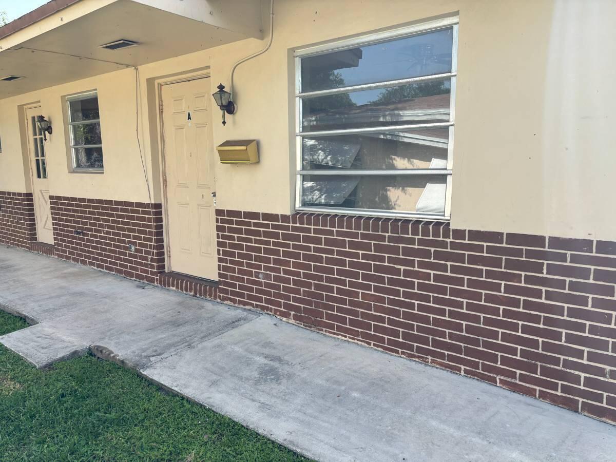 2541 Taylor St #1 - 2541 Taylor St #1, Hollywood, FL 33020 Luxury Property | Jose Angel Pina