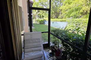190 SE 7th St, Deerfield Beach, FL 33441 - Photo 5