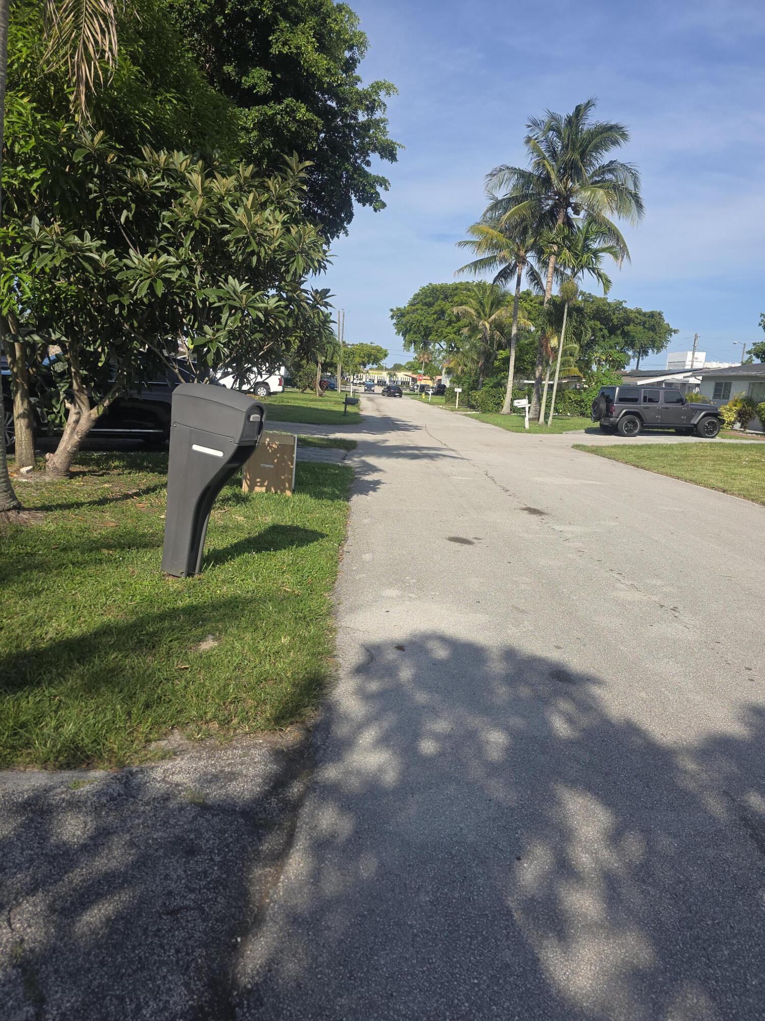 6110 NW 8th St - 6110 NW 8th St, Margate, FL 33063 Luxury Property | Jose Angel Pina