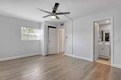611 Saxony M Park, Delray Beach, FL 33446 - Photo 9