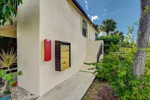 7911 Eastlake Dr, Boca Raton, FL 33433 - Photo 7