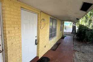 2421 NW 8th Pl, Fort Lauderdale, FL 33311 - Photo 3